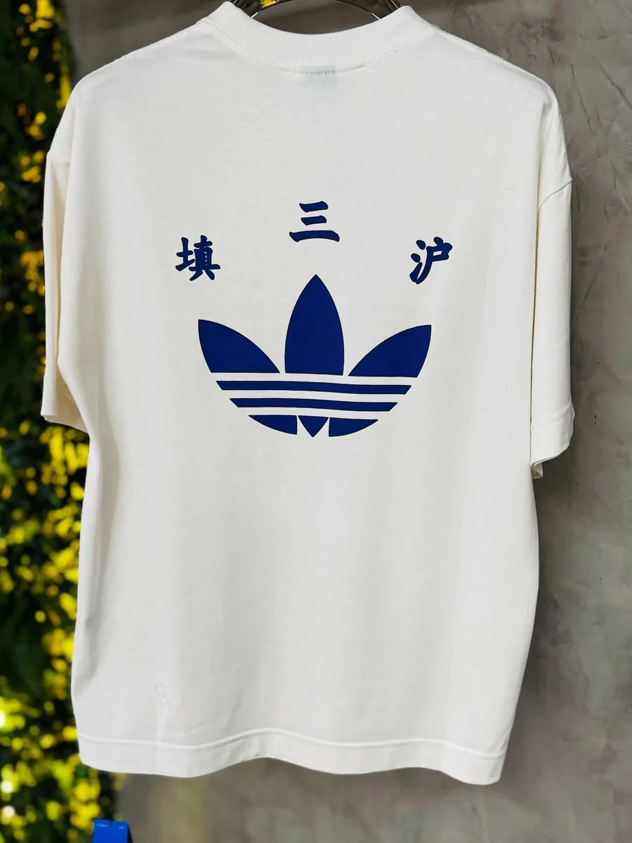 Camiseta Adidas Premium — Modelo 03